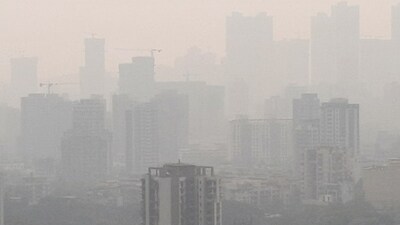 The Town Planning Department of the Navi Mumbai Municipal Corporation (NMMC) has imposed fines totalling ₹1.40 crore on 87 developers for failing to adhere to Standard Operating Procedures (SOPs) aimed at curbing dust pollution. ( Praful Gangurde / HT Photo ) The Town Planning Department of the Navi Mumbai Municipal Corporation (NMMC) has imposed fines totalling ₹1.40 crore on 87 developers for failing to adhere to Standard Operating Procedures (SOPs) aimed at curbing dust pollution. ( Praful Gangurde / HT Photo )