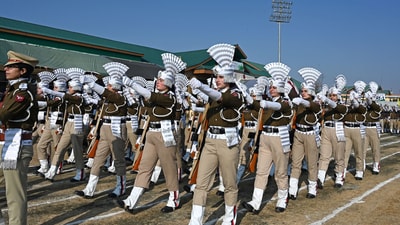 Jammu Kashmir police women participate in a full dress rehearsal ahead of Republic Day parade at Bakshi Stadium in Srinagar. (Hindustan Times/Waseem Andrabi)
