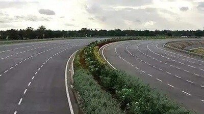 A UPEIDA report on progress of work on the Ganga Expressway indicates that 89% of the earthwork on the main carriageway is complete. (FOR REPRESENTATION) A UPEIDA report on progress of work on the Ganga Expressway indicates that 89% of the earthwork on the main carriageway is complete. (FOR REPRESENTATION)