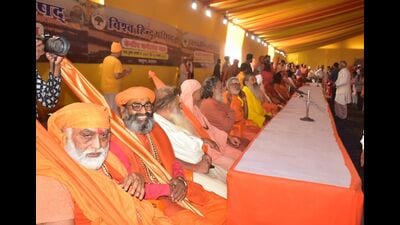 Mahamandaleshwars and dharmacharyas on the first day of Margdarshak Mandal meeting. (Anik Kumar Maurya/ HT) Mahamandaleshwars and dharmacharyas on the first day of Margdarshak Mandal meeting. (Anik Kumar Maurya/ HT)