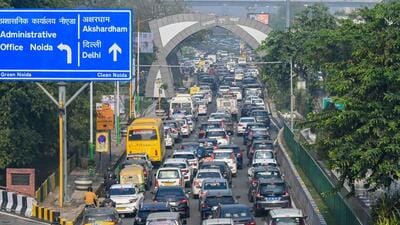 Noida traffic police argued that the diversion is being enforced to decongest Film City Road, where traffic from the Delhi-Noida-Direct (DND) Flyway, Film City, and Chilla border merges. (Sunil Ghosh/HT Photo) Noida traffic police argued that the diversion is being enforced to decongest Film City Road, where traffic from the Delhi-Noida-Direct (DND) Flyway, Film City, and Chilla border merges. (Sunil Ghosh/HT Photo)
