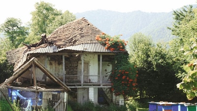 At the age of 23, he purchased a flat at an auction for ₹10.1 lakh (Representational Image/@Pexel) At the age of 23, he purchased a flat at an auction for ₹10.1 lakh (Representational Image/@Pexel)