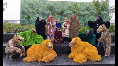 The Sinhatoo dance, quite popular in the past, is facing extinction, say folk artistes. (HT photo)