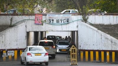 The authority may start work on these two underpasses by March end after the construction agency is picked through a tendering process. The agency that will place the lowest bid will get the project. (Sunil Ghosh/HT Photo) The authority may start work on these two underpasses by March end after the construction agency is picked through a tendering process. The agency that will place the lowest bid will get the project. (Sunil Ghosh/HT Photo)