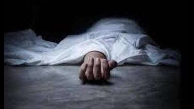 The police have sent the body for autopsy and are awaiting the medical reports to determine the cause of death. (HT File) The police have sent the body for autopsy and are awaiting the medical reports to determine the cause of death. (HT File)