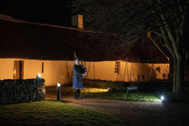Burns Cottage on Burns Night (Courtesy Visit Scotland) Burns Cottage on Burns Night (Courtesy Visit Scotland)