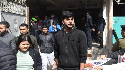 Ouside CMAT exam centre at Patliputra in Patna. Aspirants coming out of exam centre. (Santosh Kumar ) Ouside CMAT exam centre at Patliputra in Patna. Aspirants coming out of exam centre. (Santosh Kumar )
