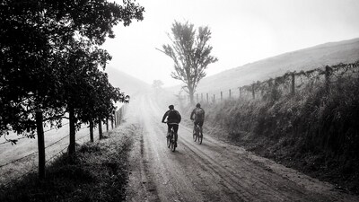 (Representative) Two French tourists were spotted stranded on a deserted road by the villagers on Thursday night. (HT File) (Representative) Two French tourists were spotted stranded on a deserted road by the villagers on Thursday night. (HT File)