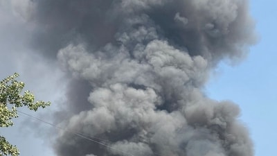 On Saturday morning, a furniture market in Mumbai's Goregaon neighbourhood caught fire. (Hindustan Times)