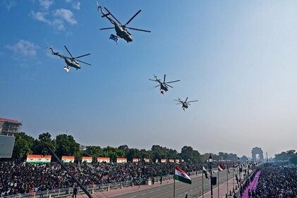 Tri-Services helicopters soar in the sky and mesmerise the audience with an unforgettable aerial display! The tableau, Shashakt aur Surakshit Bharat, highlights the unity and integration of India's Armed Forces. (Photo: Arun Sharma/PTI) Tri-Services helicopters soar in the sky and mesmerise the audience with an unforgettable aerial display! The tableau, Shashakt aur Surakshit Bharat, highlights the unity and integration of India's Armed Forces. (Photo: Arun Sharma/PTI)