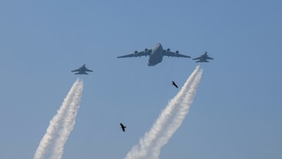Republic Day 2025: Indian Air Force (IAF) fly past during Republic Day parade 2025 at Kartavya Path in Delhi Republic Day 2025: Indian Air Force (IAF) fly past during Republic Day parade 2025 at Kartavya Path in Delhi