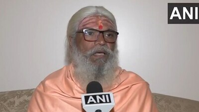 Narayanan met his guru Swami Dayanand Saraswati in the US and was drawn to the teachings of Vedanta (x.com/ANI) Narayanan met his guru Swami Dayanand Saraswati in the US and was drawn to the teachings of Vedanta (x.com/ANI)