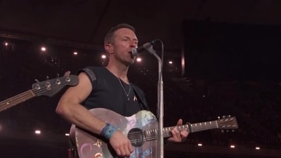 Chris Martin also gave a special shoutout to Shah Rukh Khan during his concert. 
