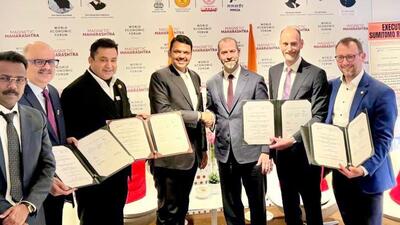 Devendra Fadnavis with officials from Department for Transport (DfT) and Crossrail International Devendra Fadnavis with officials from Department for Transport (DfT) and Crossrail International