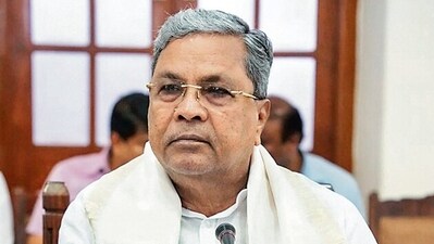 Chief Minister Siddaramaiah called for more learning and teaching of reading and writing in Kannada. (HT_PRINT) Chief Minister Siddaramaiah called for more learning and teaching of reading and writing in Kannada. (HT_PRINT)