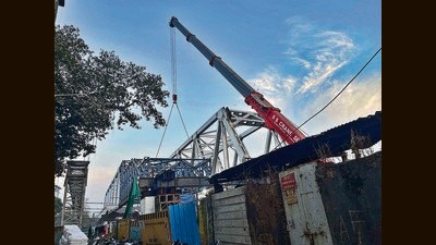 Mumbai, India – 27, Jan 2025: Second girder of the under-construction new Carnac Bridge between Masjid Bunder to CSMT, in Mumbai, India, on Monday, Jan 27, 2025. (Photo by Bhushan Koyande/HT Photo) Mumbai, India – 27, Jan 2025: Second girder of the under-construction new Carnac Bridge between Masjid Bunder to CSMT, in Mumbai, India, on Monday, Jan 27, 2025. (Photo by Bhushan Koyande/HT Photo)