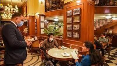The department informed the general public that if any consumer finds a hotel or restaurant that is levying service charge in violation to the mentioned guidelines, a consumer may make a request to the concerned hotel or restaurant to remove service charge from the bill amount (HT File Photo for representation)