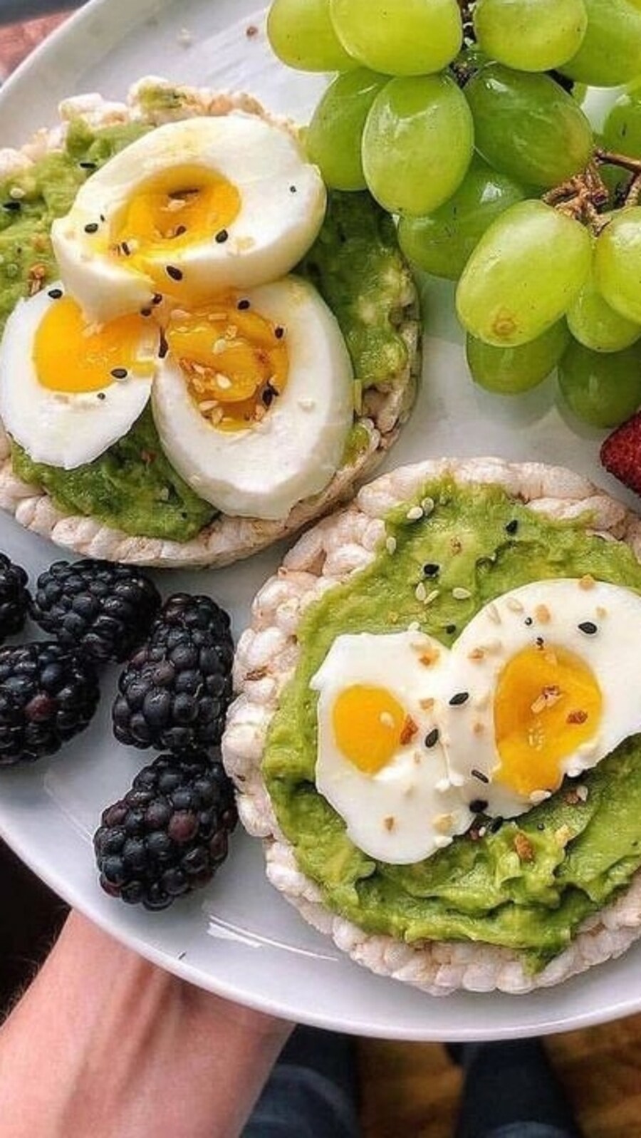 avocadoeggricecakes67