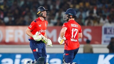 Hardik Pandya took the early wicket of Phil Salt but England were then buoyed by a 76-run stand between Ben Duckett and Jos Buttler that came in just 45 balls. (Surjeet Yadav) Hardik Pandya took the early wicket of Phil Salt but England were then buoyed by a 76-run stand between Ben Duckett and Jos Buttler that came in just 45 balls. (Surjeet Yadav)