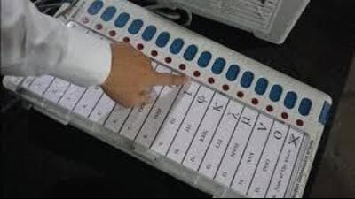 Congress councillors, including Munish Prabhakar, Ram Pal Uppal, Pawan Sharma Pappi and BJP’s Paramjit Singh Khurana, switched loyalty to AAP. (HT File) Congress councillors, including Munish Prabhakar, Ram Pal Uppal, Pawan Sharma Pappi and BJP’s Paramjit Singh Khurana, switched loyalty to AAP. (HT File)