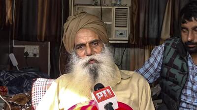Farmer leader Jagjit Singh Dallewal, who has been on the indefinite hunger strike at the Khanauri border since November 26, speaks with the media, in Sangrur on Tuesday. (PTI) Farmer leader Jagjit Singh Dallewal, who has been on the indefinite hunger strike at the Khanauri border since November 26, speaks with the media, in Sangrur on Tuesday. (PTI)