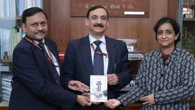 Dr Amit Kumar, Dr Vikas Kumar and Surbhi Jain Dr Amit Kumar, Dr Vikas Kumar and Surbhi Jain