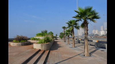 Mumbai, India – 28, Jan 2025: Work on the promenade is underway at Mumbai Coastal Road Project, at Worli, in Mumbai, India, on Tuesday, Jan 28, 2025. (Photo by Bhushan Koyande/HT Photo) Mumbai, India – 28, Jan 2025: Work on the promenade is underway at Mumbai Coastal Road Project, at Worli, in Mumbai, India, on Tuesday, Jan 28, 2025. (Photo by Bhushan Koyande/HT Photo)