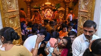 The dress code will come into force next week, said the Shree Siddhivinayak Ganapati Temple Trust. (Raju Shinde/HT Photo) The dress code will come into force next week, said the Shree Siddhivinayak Ganapati Temple Trust. (Raju Shinde/HT Photo)