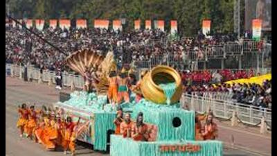 The tableau showcased Mahakumbh highlighting sacred confluence of the Ganga, Yamuna, and mythical Saraswati in Prayagraj. (Sourced) The tableau showcased Mahakumbh highlighting sacred confluence of the Ganga, Yamuna, and mythical Saraswati in Prayagraj. (Sourced)