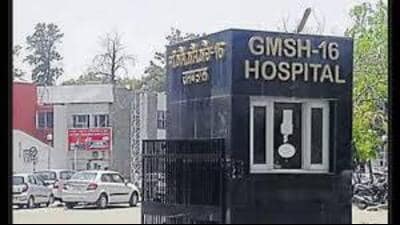 To streamline the traffic moment in the hospital, especially in front of the emergency and labour room, the hospital authorities have initiated one-way traffic from 7 am to 4 pm daily. (HT File)