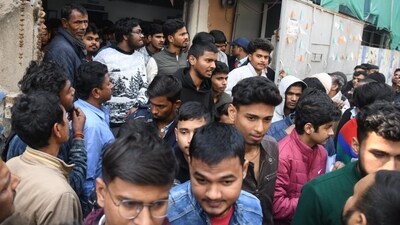 Aspirants coming out of JEE Main Session 1 exam centre at Patliputra in Patna after appearing for Shift 1. (Santosh Kumar ) Aspirants coming out of JEE Main Session 1 exam centre at Patliputra in Patna after appearing for Shift 1. (Santosh Kumar )
