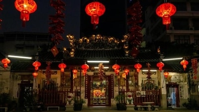 Chinese Lunar New Year 2025: Many who celebrate believe that what you do (and don’t do) on Lunar New Year will affect your luck in the coming year. Chinese Lunar New Year 2025: Many who celebrate believe that what you do (and don’t do) on Lunar New Year will affect your luck in the coming year.
