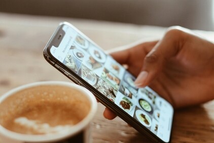 Do you scroll reels and short videos all the time? (Pexels) Do you scroll reels and short videos all the time? (Pexels)