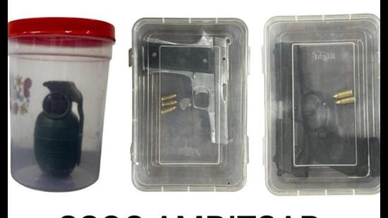 Weapons recovered from the accused. (Sourced)