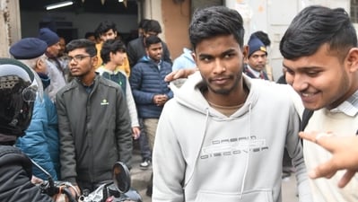 The Paper I (BE/BTech or Engineering) is being conducted in two shifts today. (Santosh Kumar) The Paper I (BE/BTech or Engineering) is being conducted in two shifts today. (Santosh Kumar)