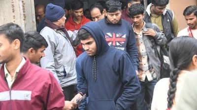 Candidates were required to reach the exam centre at the given time mentioned on their admit card. (Santosh Kumar) Candidates were required to reach the exam centre at the given time mentioned on their admit card. (Santosh Kumar)