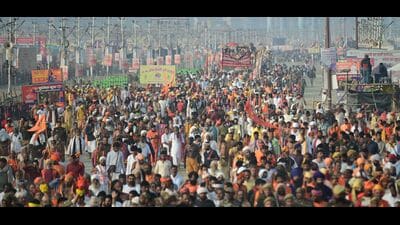 Pilgrims during Amrit Snan on Mauni Amavasya during the ongoing Mahakumbh in Prayagraj on Wednesday. (Anil Kumar Maurya/HT Photo) Pilgrims during Amrit Snan on Mauni Amavasya during the ongoing Mahakumbh in Prayagraj on Wednesday. (Anil Kumar Maurya/HT Photo)