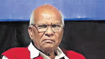 Sangli, India - Feb. 16, 2015 : Veteran leader Govind Pansare was admitted after two unindentified youngsters shot him at Kolhapur, India, on Monday, February 16, 2015. (Photo by Uday Deolekar ) Sangli, India - Feb. 16, 2015 : Veteran leader Govind Pansare was admitted after two unindentified youngsters shot him at Kolhapur, India, on Monday, February 16, 2015. (Photo by Uday Deolekar )