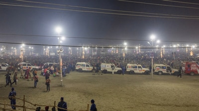 Ambulances are seen after a deadly stampede before the second "Shahi Snan" (royal bath), at the "Maha Kumbh Mela" or the Great Pitcher Festival, in Prayagraj, India January 29, 2025. (REUTERS) Ambulances are seen after a deadly stampede before the second "Shahi Snan" (royal bath), at the "Maha Kumbh Mela" or the Great Pitcher Festival, in Prayagraj, India January 29, 2025. (REUTERS)