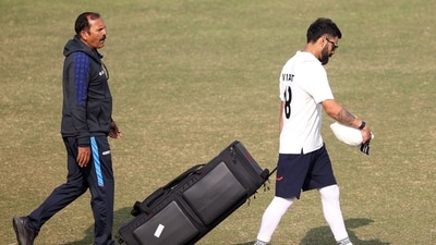 Delhi's player Virat Kohli during a training session ahead of the Ranji Trophy 2024-25 cricket match between Delhi and Railways, at the Arun Jaitley Stadium, in New Delhi, India, on Tuesday, January 28 (Hindustan Times) Delhi's player Virat Kohli during a training session ahead of the Ranji Trophy 2024-25 cricket match between Delhi and Railways, at the Arun Jaitley Stadium, in New Delhi, India, on Tuesday, January 28 (Hindustan Times)