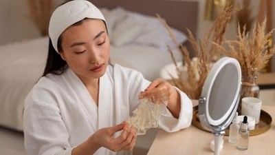 The choice between Korean and Japanese skincare depends on your individual skin type, concerns, and preferences. (Freepik) The choice between Korean and Japanese skincare depends on your individual skin type, concerns, and preferences. (Freepik)
