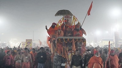 Sadhus of Shri Panchayati Akhara Mahanirvani return without doing their ‘Mauni Amavasya amrit snan’ after the stampede during the ongoing Maha Kumbh mela in Prayagraj on Wednesday, January 29, 2025. (PTI Photo) Sadhus of Shri Panchayati Akhara Mahanirvani return without doing their ‘Mauni Amavasya amrit snan’ after the stampede during the ongoing Maha Kumbh mela in Prayagraj on Wednesday, January 29, 2025. (PTI Photo)