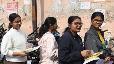Candidates will appear for the second paper (BArch/BPlanning) on the last day. (Santosh Kumar) Candidates will appear for the second paper (BArch/BPlanning) on the last day. (Santosh Kumar)