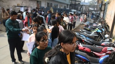 On Day 6, the JEE Mains 2025 will be held in a single shift, from 3 pm to 6:30 pm. (Santosh Kumar) On Day 6, the JEE Mains 2025 will be held in a single shift, from 3 pm to 6:30 pm. (Santosh Kumar)