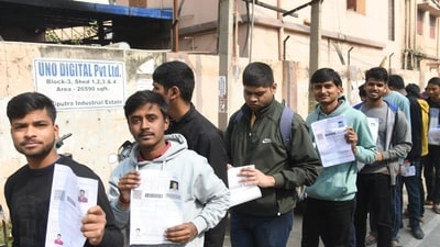 Candidates are also required to carry any one of the authorized photo IDs (must be original, valid, and non-expired) – School Identity Card/ PAN card/ Driving License/ Voter ID/ Passport/ Aadhaar Card (With photograph)/ EAadhaar with photograph/ Ration Card with photograph/ Class XII Board Admit Card with photograph/ Bank Passbook with Photograph. (Santosh Kumar) Candidates are also required to carry any one of the authorized photo IDs (must be original, valid, and non-expired) – School Identity Card/ PAN card/ Driving License/ Voter ID/ Passport/ Aadhaar Card (With photograph)/ EAadhaar with photograph/ Ration Card with photograph/ Class XII Board Admit Card with photograph/ Bank Passbook with Photograph. (Santosh Kumar)