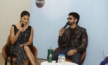 Shahid Kapoor and Pooja Hegde at Stars In The City. Shahid Kapoor and Pooja Hegde at Stars In The City.