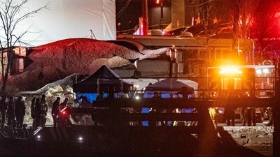 According to a police officer, at least 18 victims from the Potomac River have been removed. No survivors have been located yet. (AFP) According to a police officer, at least 18 victims from the Potomac River have been removed. No survivors have been located yet. (AFP)