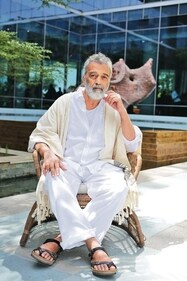Popular singer Lucky Ali will be in conversation with singer Mohit Chauhan at Kathakar festival. Popular singer Lucky Ali will be in conversation with singer Mohit Chauhan at Kathakar festival.