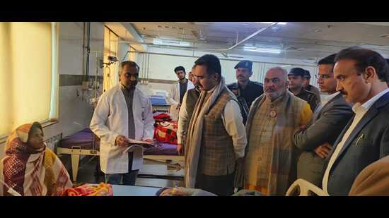 Haryana assembly speaker Harvinder Kalyan on Thursday conducted an inspection of Kalpana Chawla Government Medical College and Hospital in Karnal and held a meeting with the director and faculty heads to enquire about the functioning and shortcomings of the institute. (HT Photo)