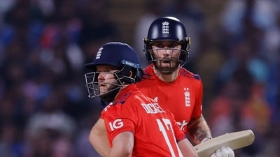 Ben Duckett and Phil Salt seemed to have put England in cruise with a 62-run partnership in the powerplay. It ended with Duckett falling to Ravi Bishnoi off the last ball of the sixth over (REUTERS)